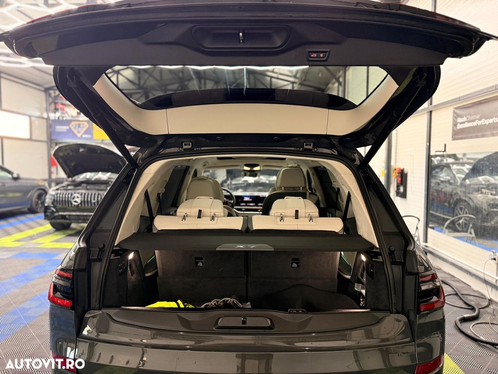 BMW X7 M60i xDrive AT MHEV - 18