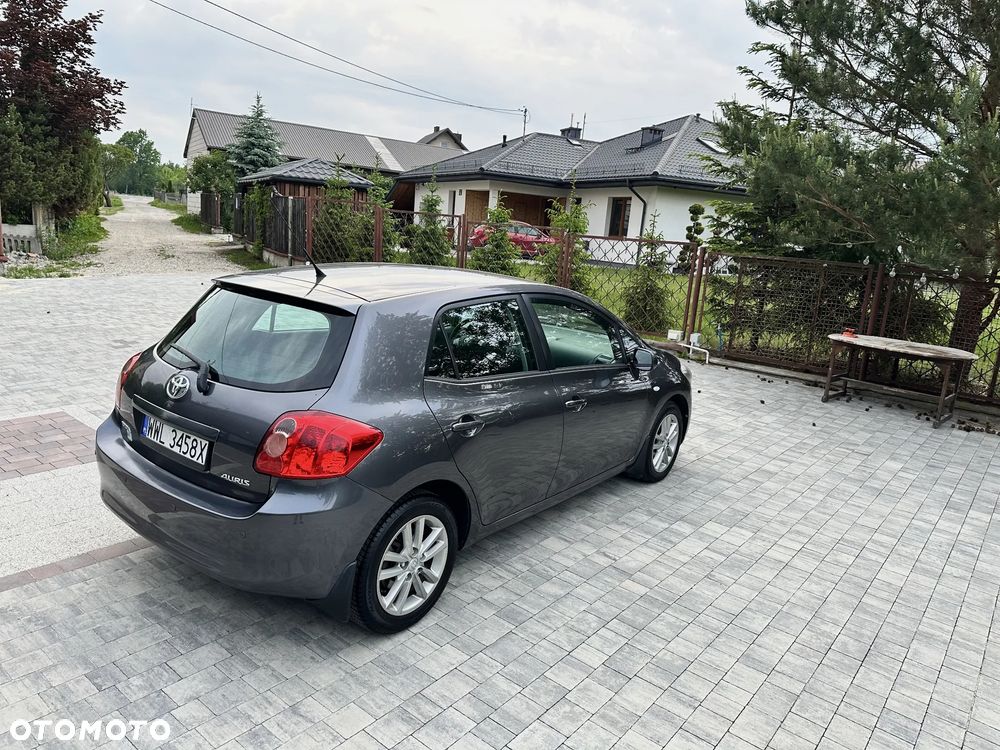 Toyota Auris 1.6 Premium Start - 4