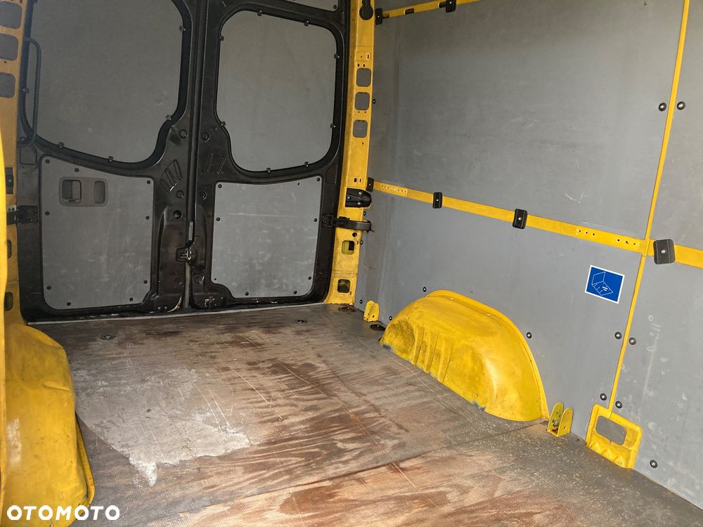 Mercedes-Benz Sprinter - 7