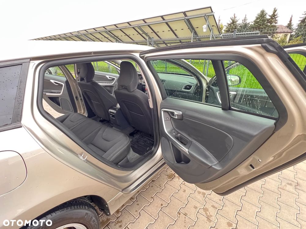 Volvo V60 D3 Drive-E Base - 9