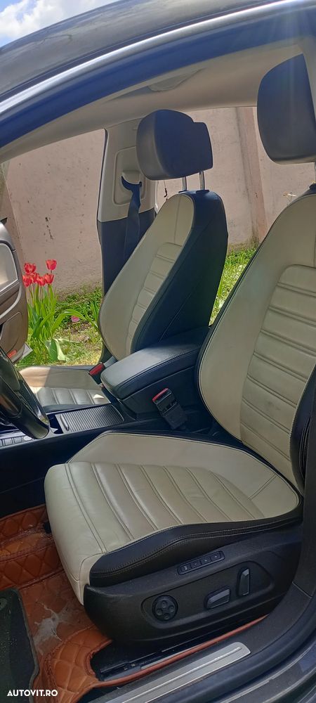 Volkswagen Passat CC 2.0 TDI BlueMotion Technology DSG Exclusive - 9