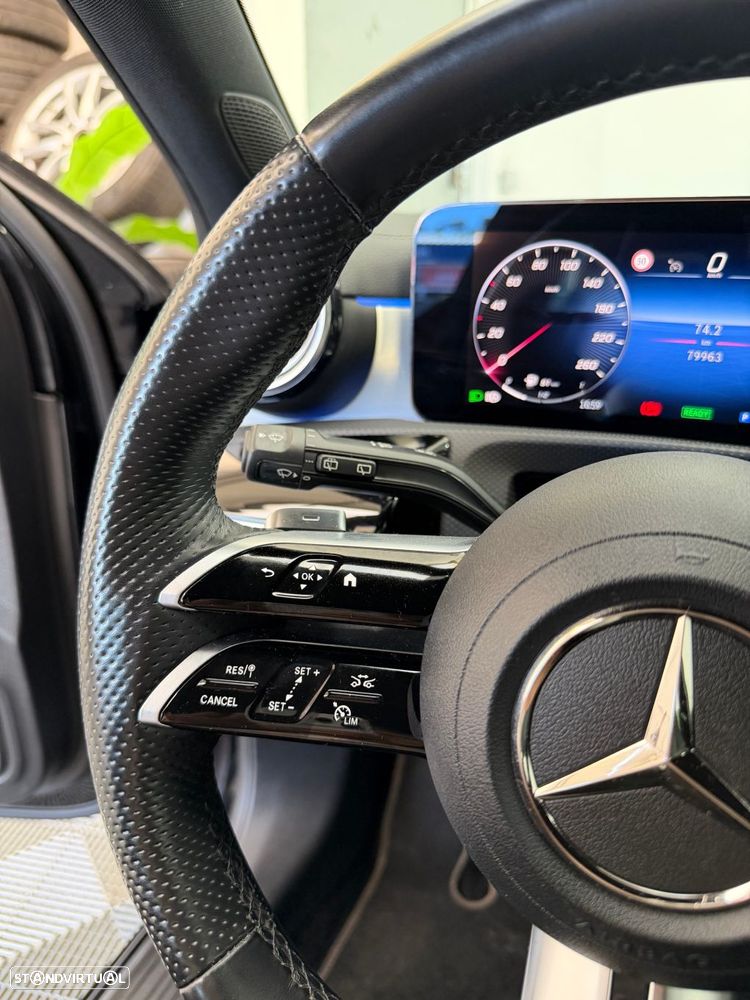 Mercedes-Benz A 250 e AMG Line - 13