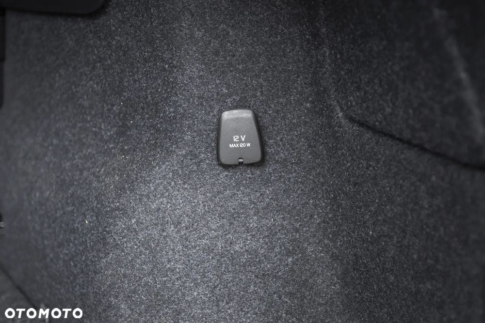 Volvo XC 40 T3 Momentum Core - 32