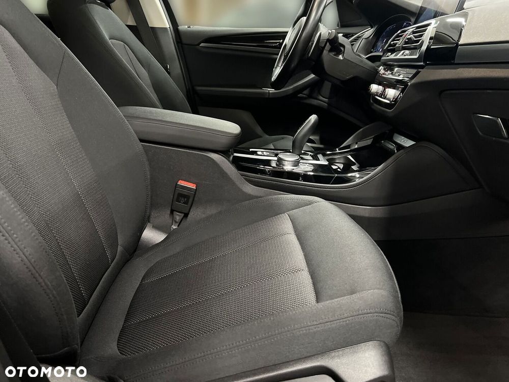BMW X4 xDrive20d Advantage - 16