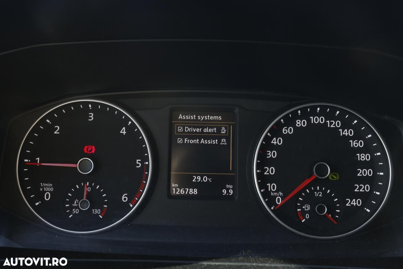 Volkswagen Caravelle - 31