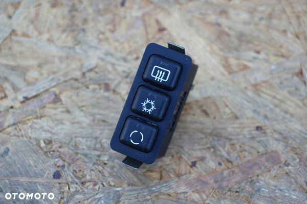 Przełącznik klimatyzacji BMW 3 e36 8371020 oryginalny