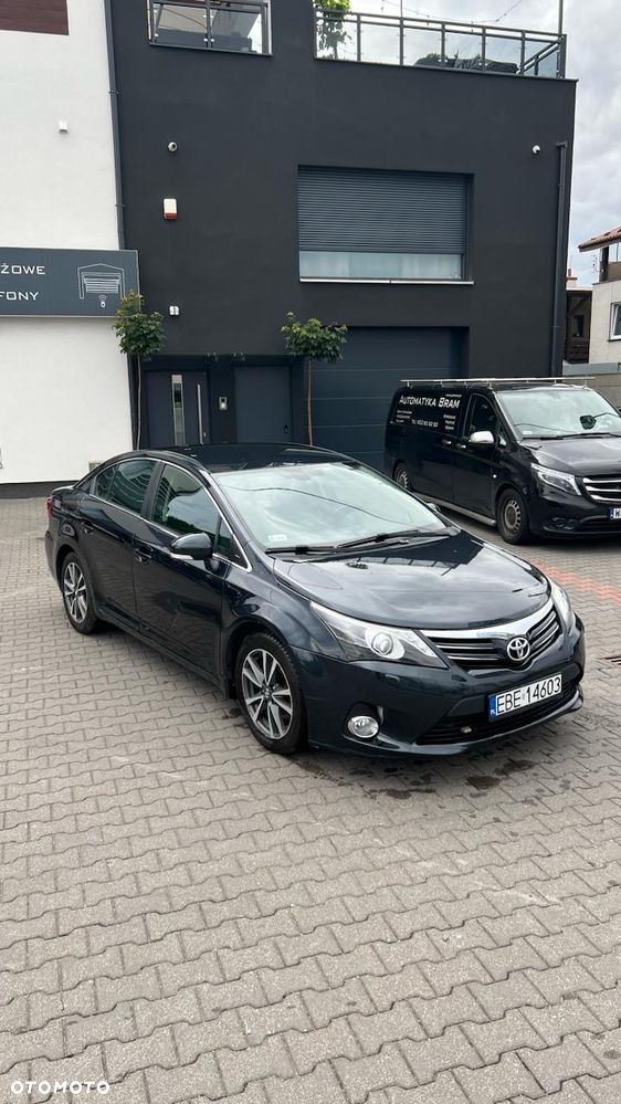 Toyota Avensis 2.2 D-CAT Premium - 4