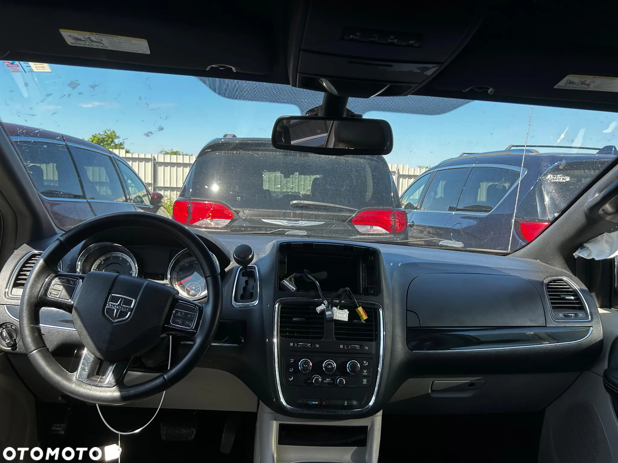 Dodge Grand Caravan - 8