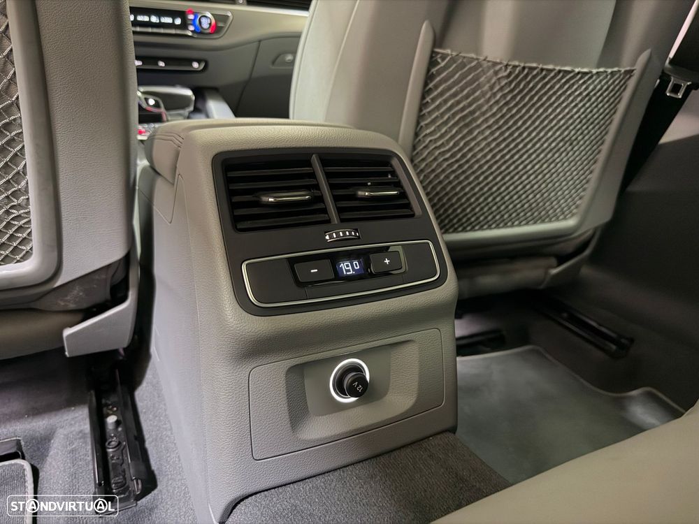 Audi A4 35 TDI S line S tronic - 41