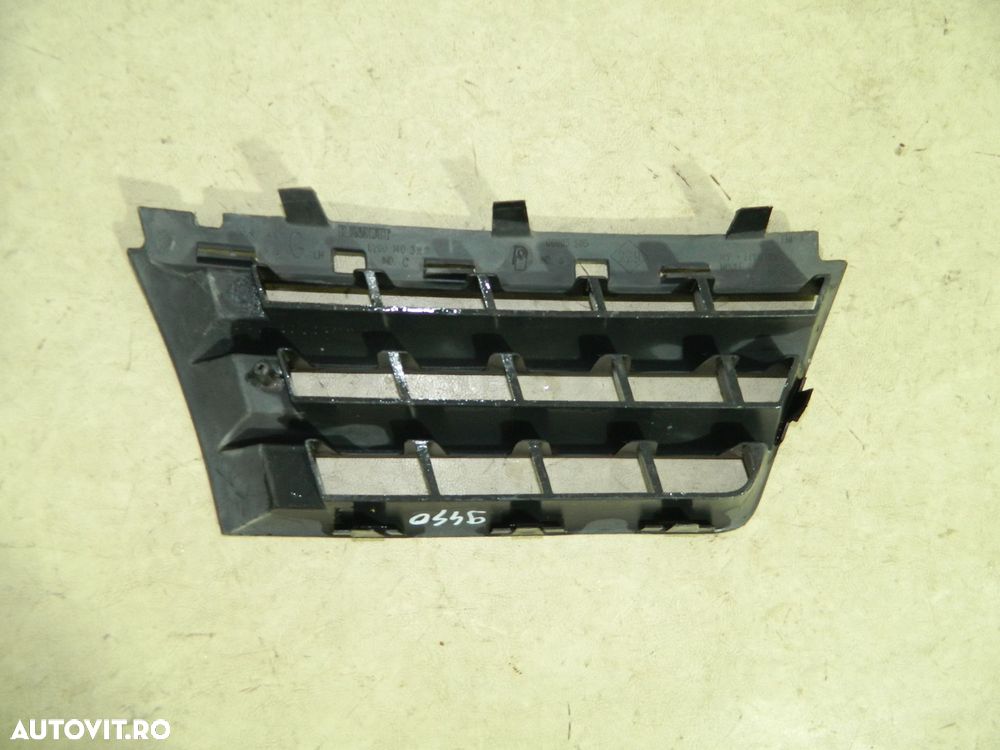 Grila radiator partea stanga, Renault Scenic, 2003, 2004, 2005, 2006,, 8200140329 - 6