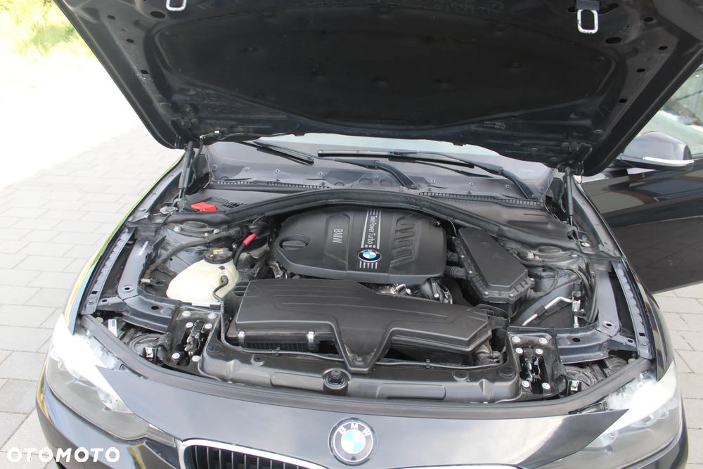 BMW Seria 3 318d - 16