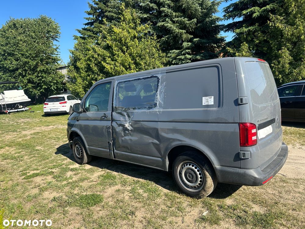 Volkswagen Transporter - 28
