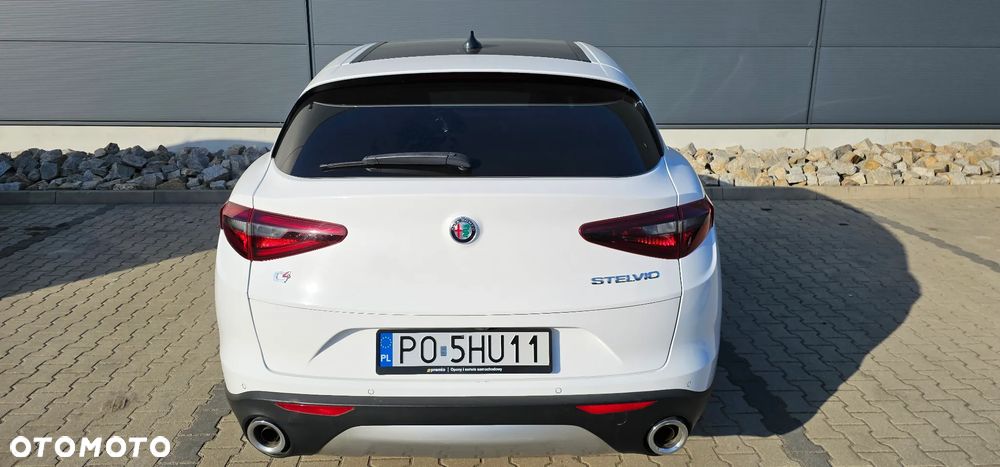 Alfa Romeo Stelvio 2.0 Turbo Executive Q4 - 6