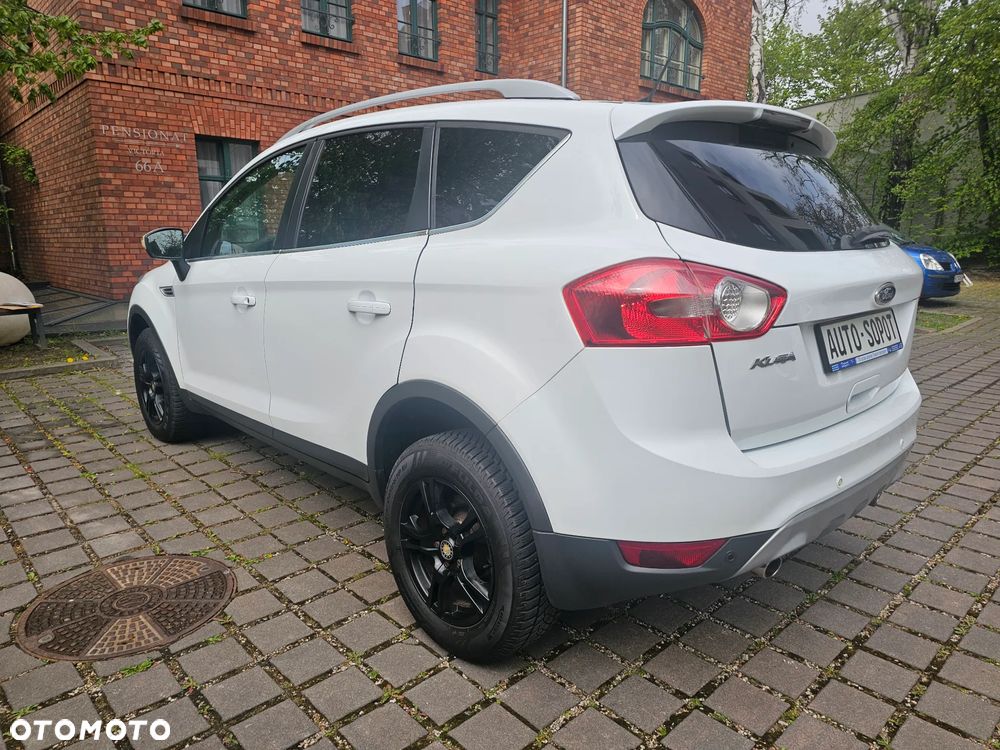 Ford Kuga 2.0 TDCi 4WD Titanium - 4