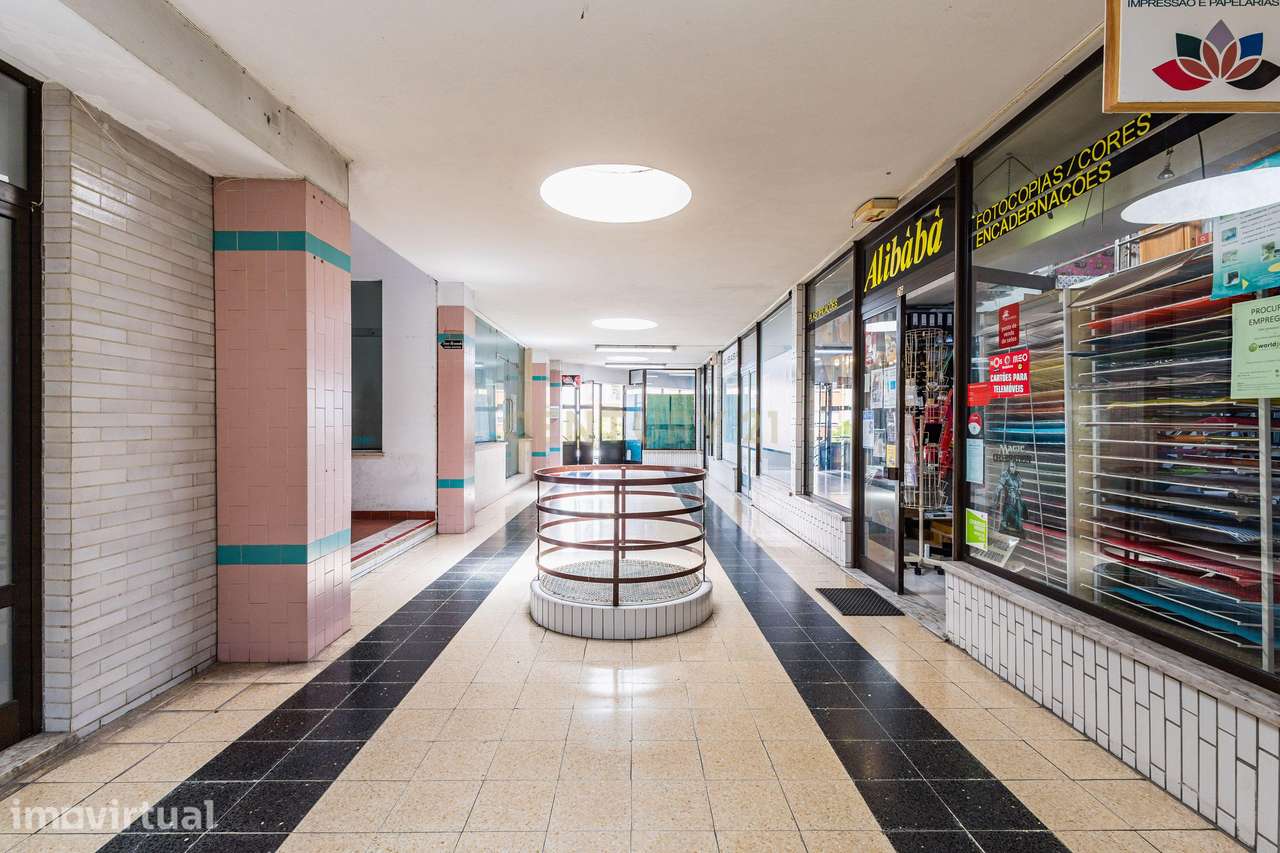 Loja Comercial à Venda nas Galerias São José – Avenida Marquês de Pomb - Grande imagem: 3/15