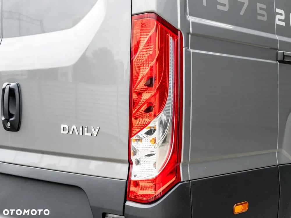 Iveco Daily L3H2 Edycja specjalna na 50 lecie marki - 14