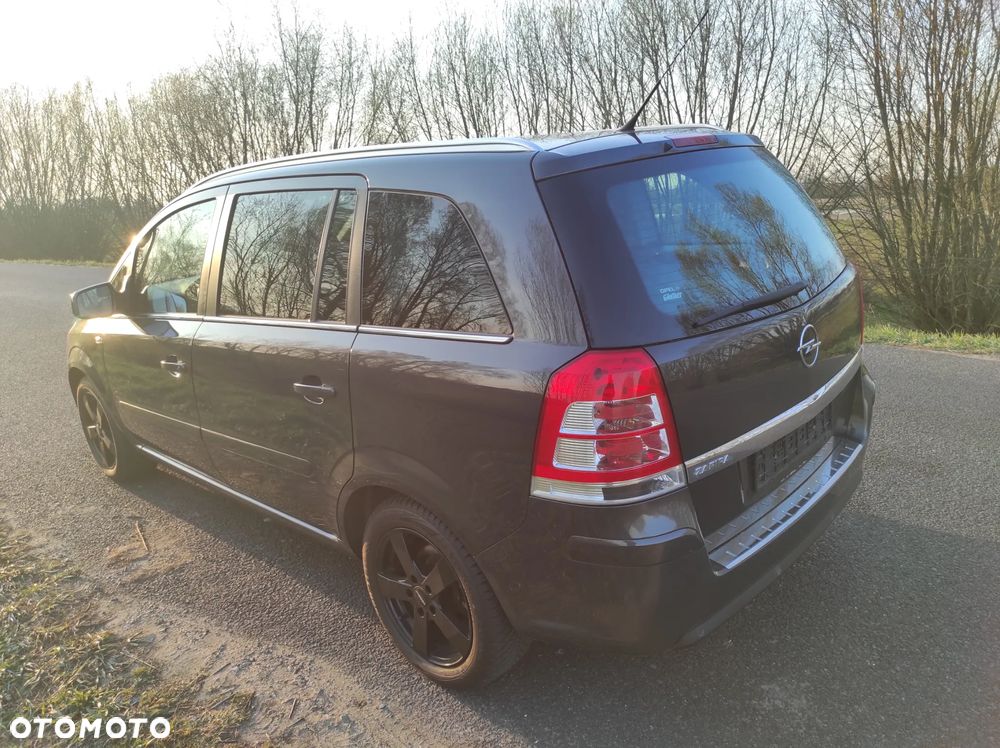 Opel Zafira 1.8 Cosmo - 5