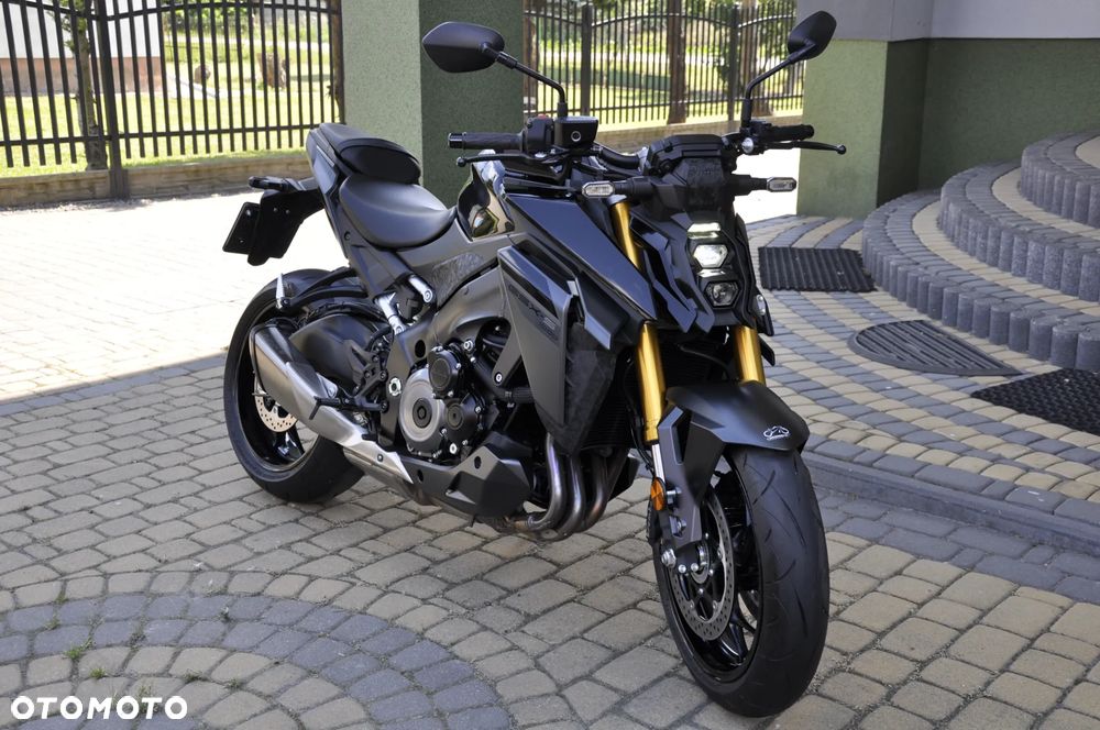 Suzuki GSX 1000 - 2