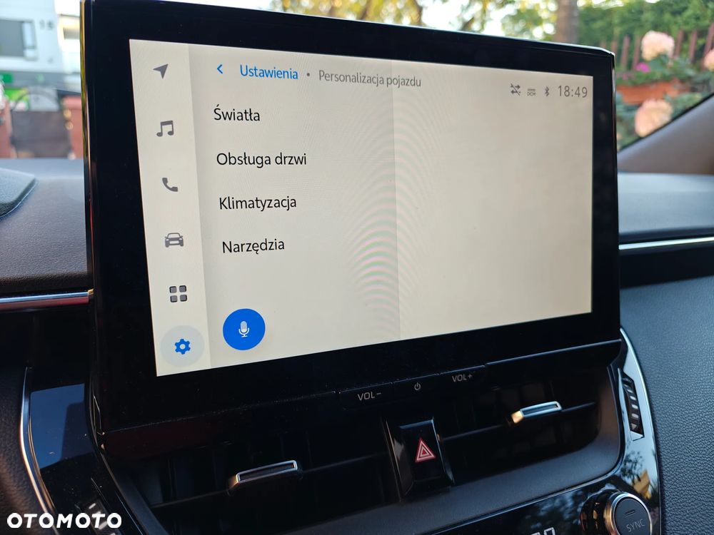 Toyota Corolla 1.8 Hybrid Comfort - 22