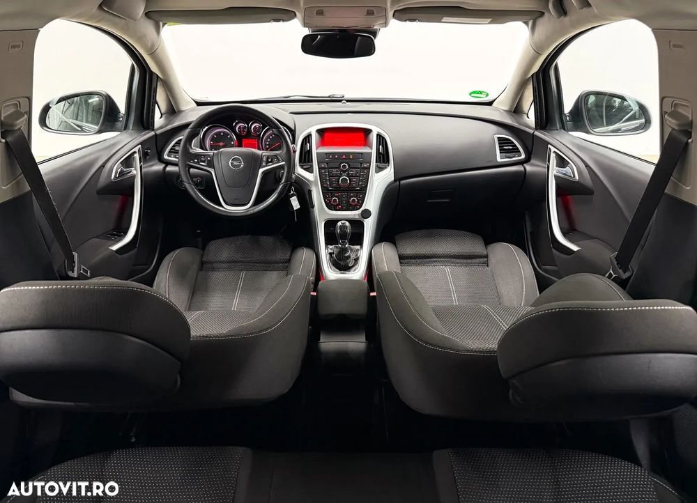 Opel Astra 1.7 CDTI Cosmo - 19