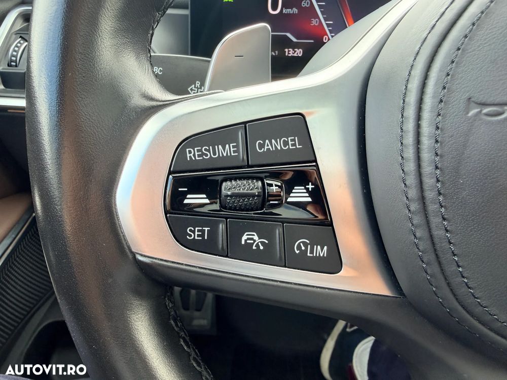 BMW Seria 3 330i xDrive Aut. - 18