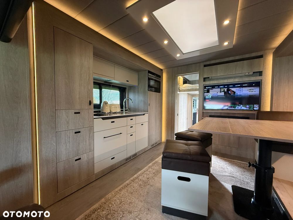 Scania Koniowóz STX S770 5-koni + Duża przyczepa, 4-konie - 16