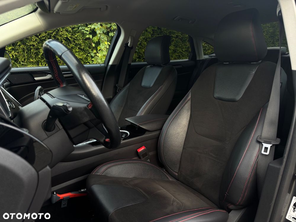 Ford Mondeo 2.0 Hybrid ST-Line X - 18