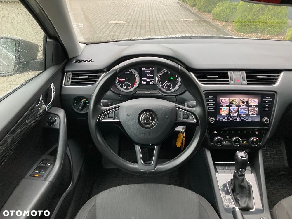 Skoda Octavia 1.6 TDI SCR Style DSG - 11