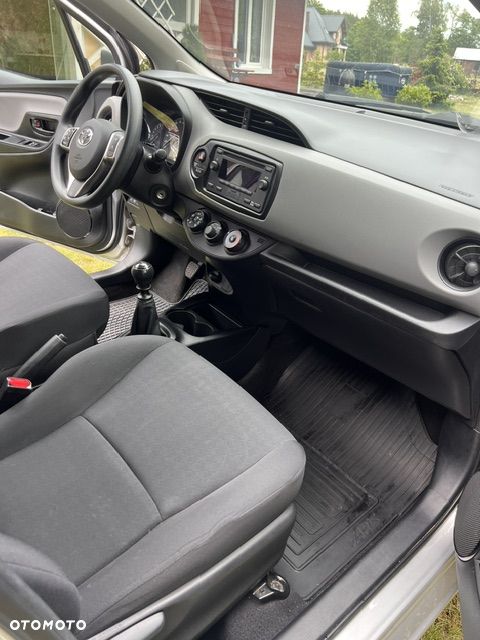 Toyota Yaris 1.5 Active - 11