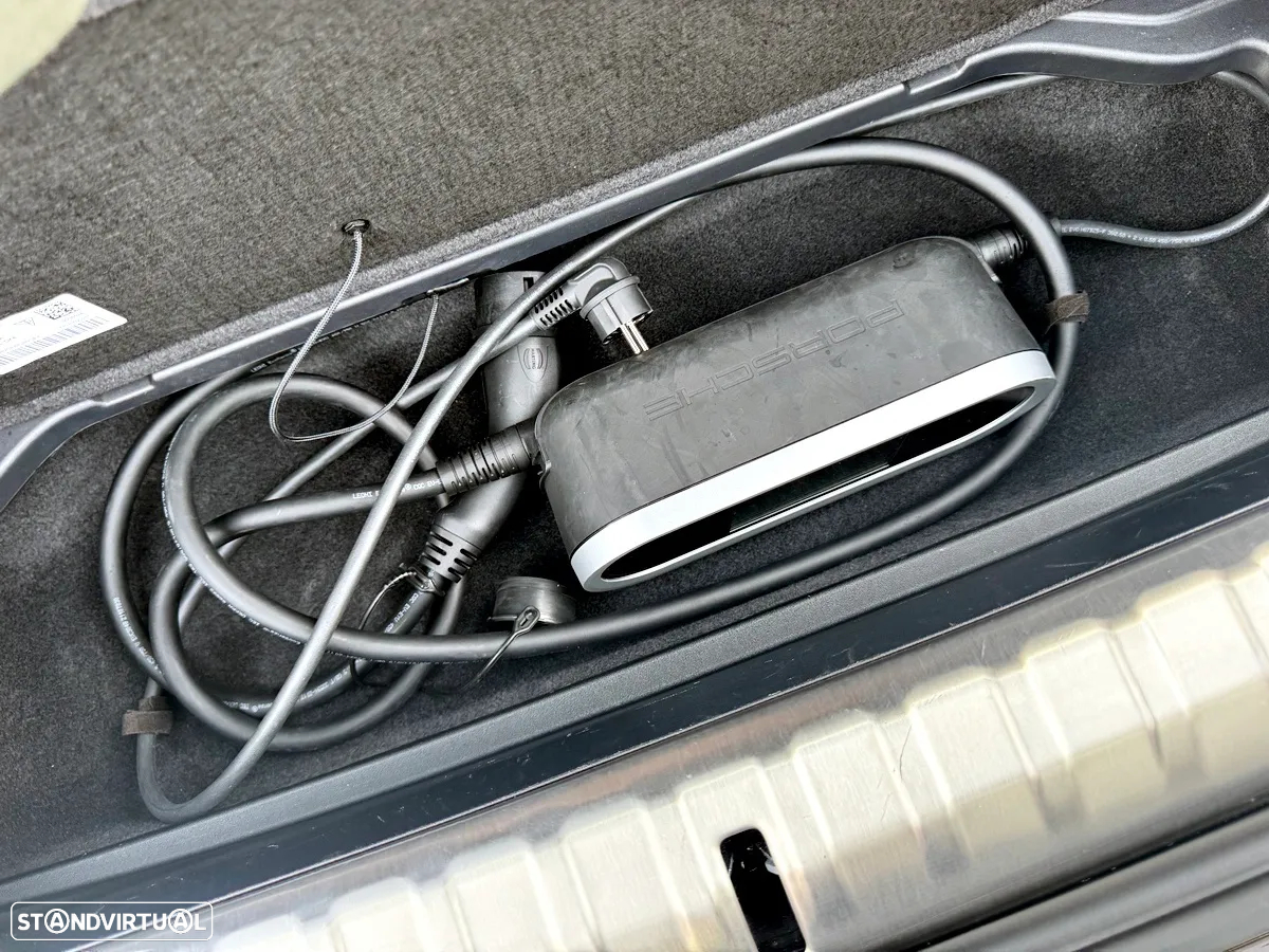 Porsche Taycan Sport Turismo 4S - 31