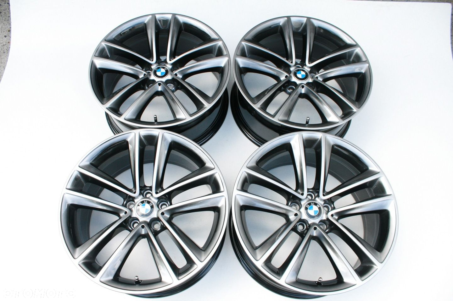 19 ORYGINAŁ BMW G 7 8 6 5 5GT 4 3 X1 X3 X4 - 6