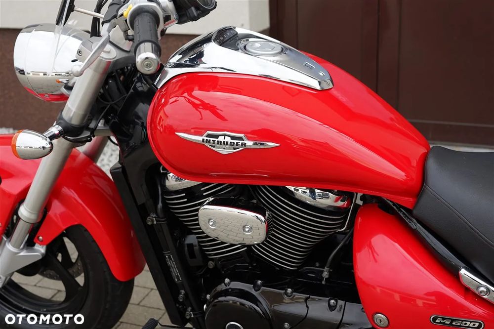 Suzuki Intruder - 25