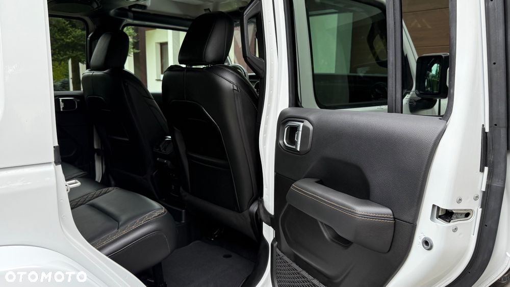 Jeep Wrangler - 36