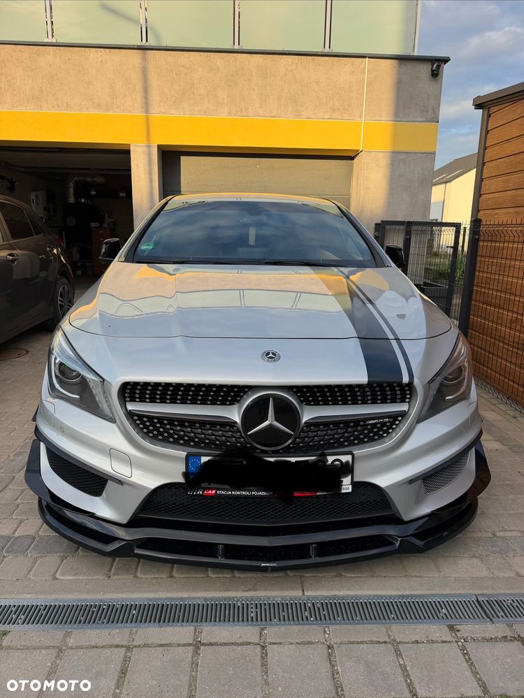 Mercedes-Benz CLA 200 7G-DCT AMG Line - 23