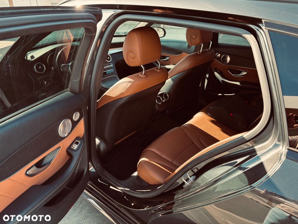 Mercedes-Benz Klasa C 300 d 4MATIC 9G-TRONIC - 13