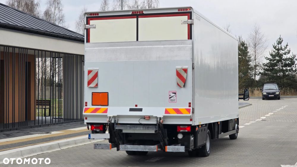 Iveco IVECO DAILY 72C18 3.0 180KM DMC 7200 ❗❗ KONTENER 15 PALET / OTWIERANY BOK / ZABUDOWA SAXAS / WINDA DHOLLANDIA 1000KG / NOWY TACHOGRAF / HI-MATIC / ZAWIESZENIE PNEUMATYCZNE AIR-PRO / RADAR  / ADR / SERWIS ASO / KABINA SYPIALNIA / ROZSTAW OSI 5.10 / ŁADOWNOŚĆ 3200KG / LAWETA / CHŁODNIA / RAMA❗❗ JAK NOWY❗❗ - 26