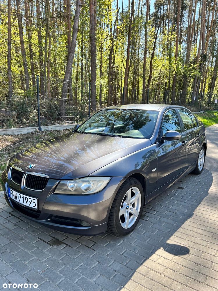 BMW Seria 3 318i - 1