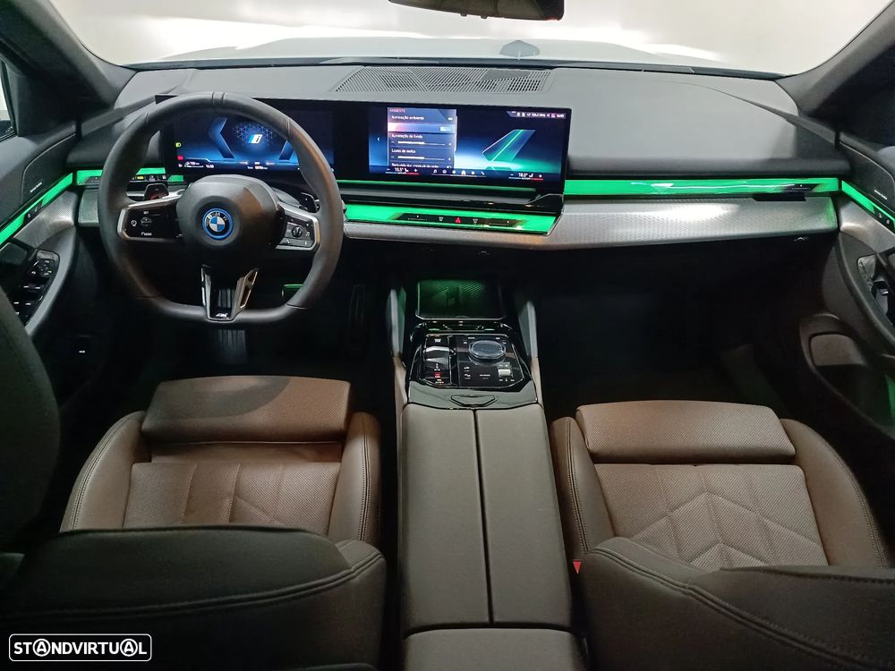 BMW 530 e xDrive Pack Desportivo M Pro - 31