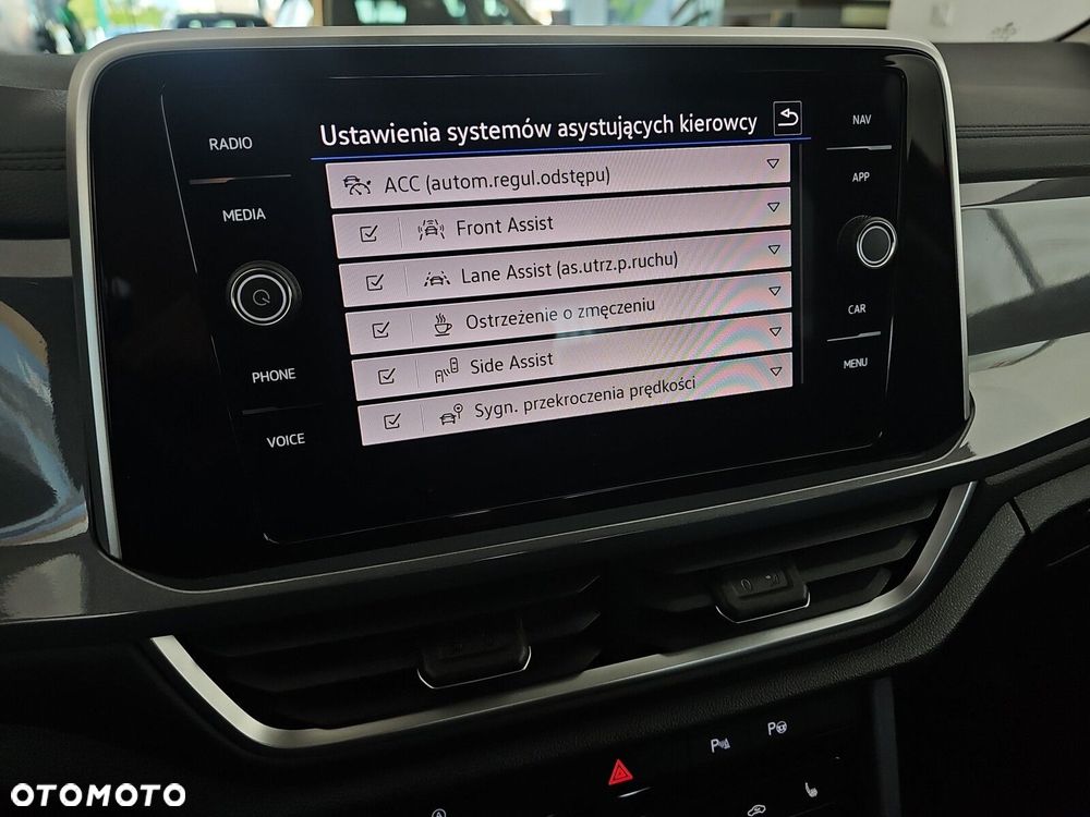 Volkswagen T-Roc 1.5 TSI Style DSG - 23
