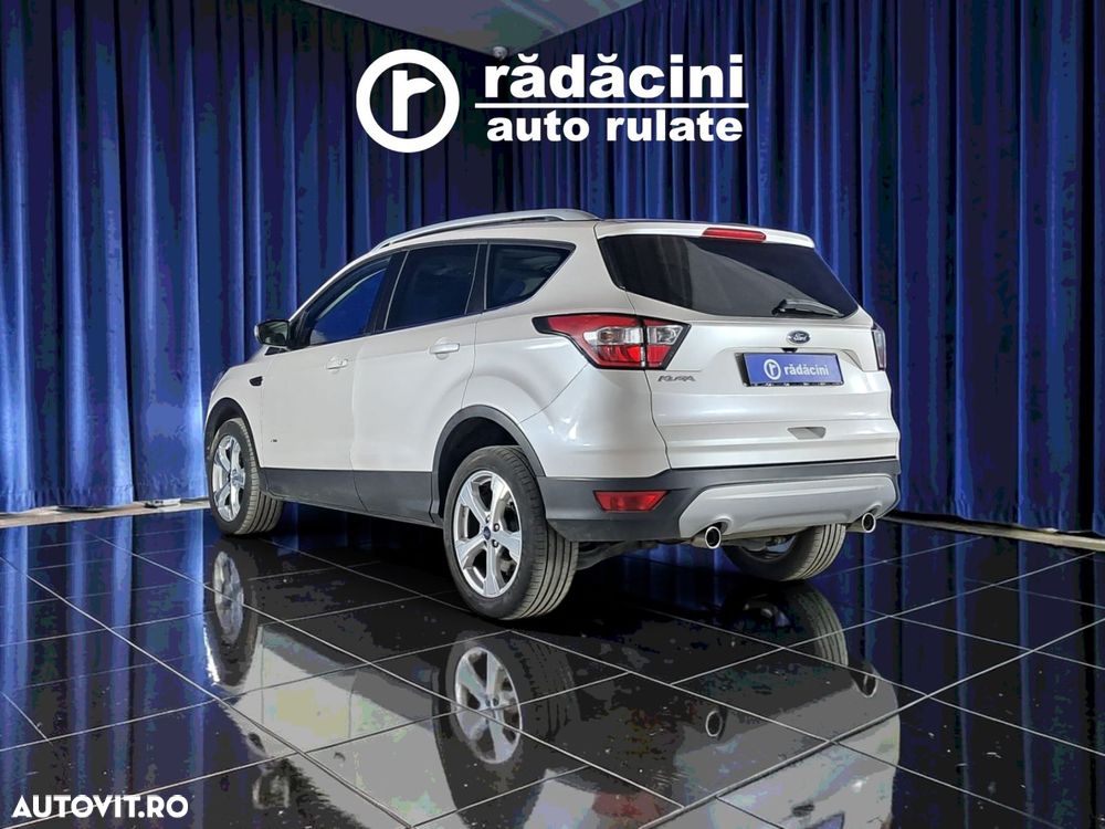 Ford Kuga - 8
