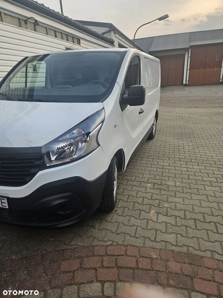 Renault TRAFIC - 2