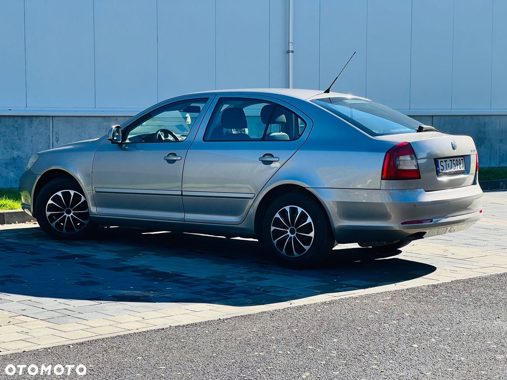 Skoda Octavia 2008 photo 3