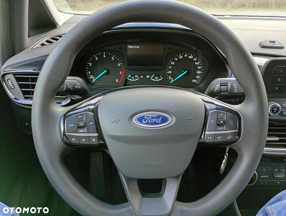 Ford Fiesta 1.1 Titanium - 12