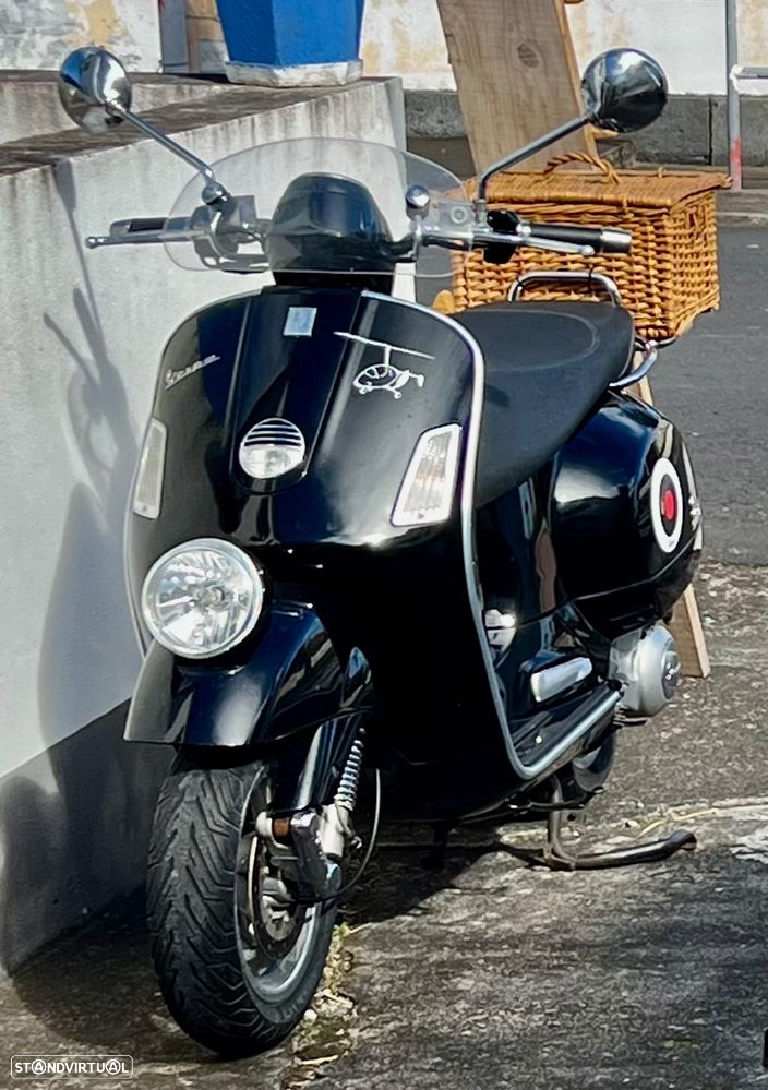 Vespa GTV - 1