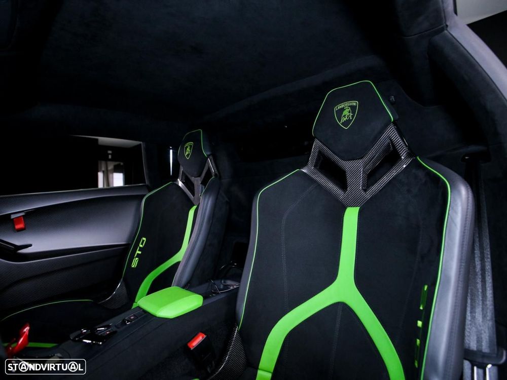 Lamborghini Huracán STO - 9
