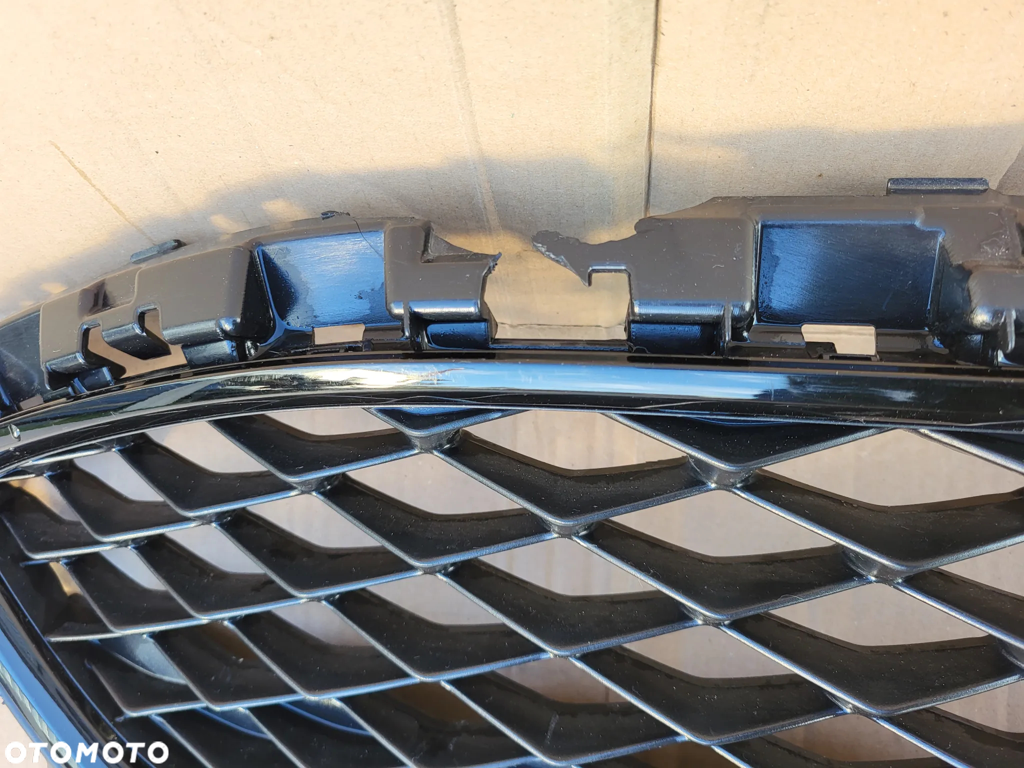 ATRAPA GRILL FORD FIESTA MK8 BLACK H1BB-8B271-A1 - 6