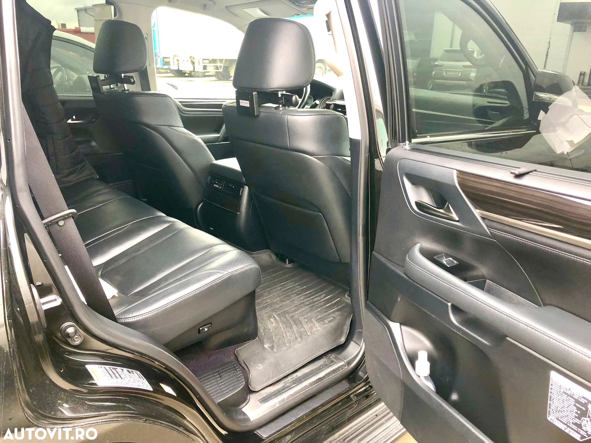 Lexus Seria LX - 6