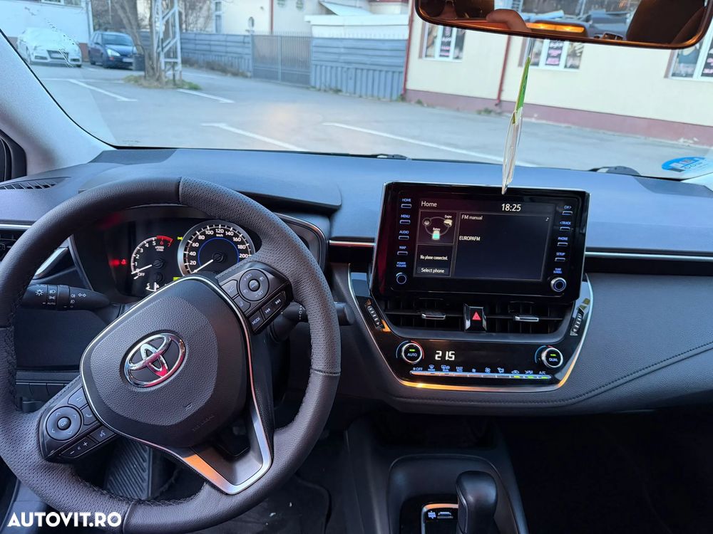 Toyota Corolla 1.8 HEV Dynamic - 6