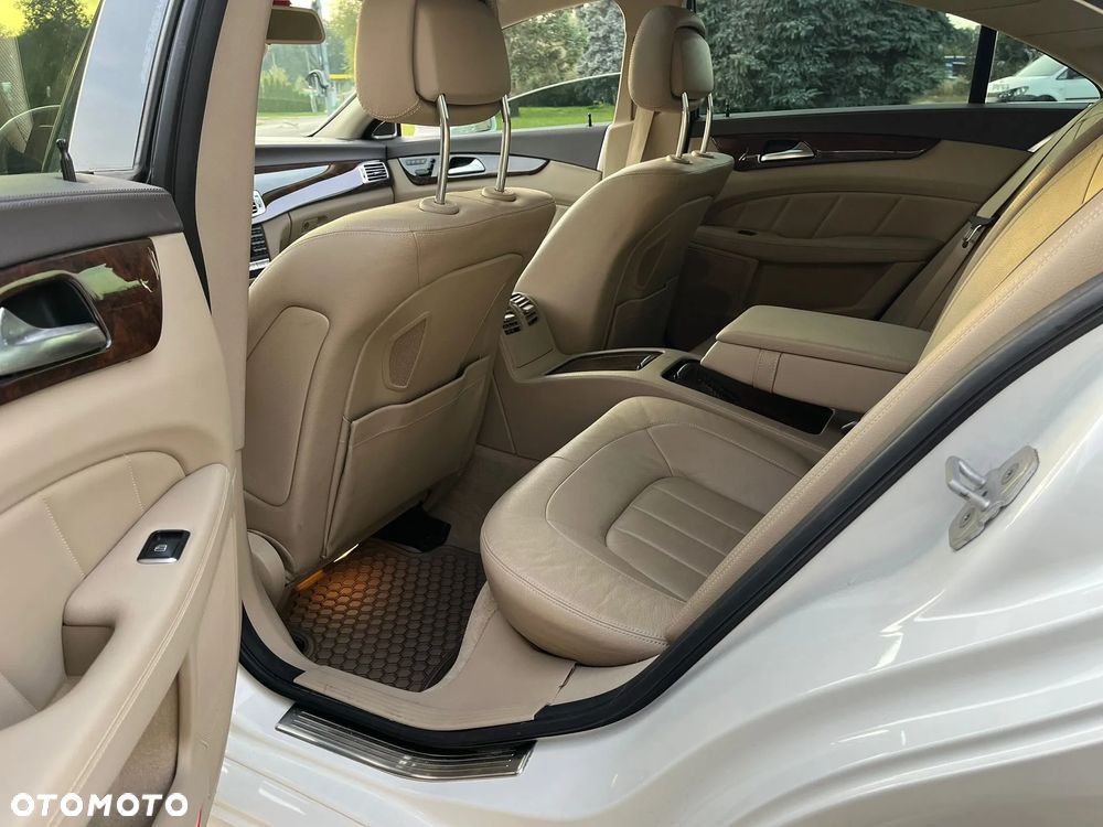Mercedes-Benz CLS 500 4Matic 7G-TRONIC - 16