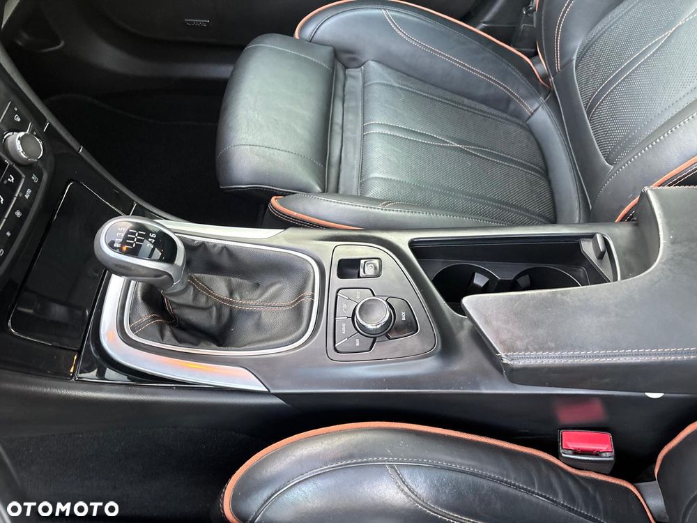Opel Insignia 2.0 T SportsTourer 4x4 ecoFLEX Start/Stop Innovation - 28